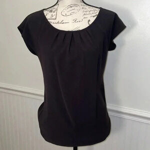 St. John Black Short Sleeve Top Blouse size 2